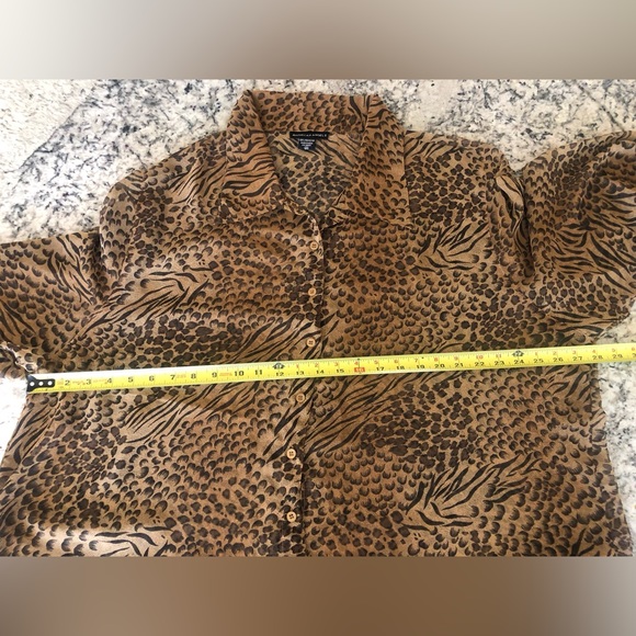 American Angel Long Sleeve Button Front Animal Print Plus Size 3x Tan Brown NWOT - Picture 11 of 14